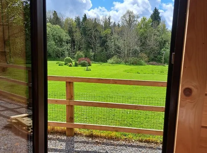 Шале Desart School Garden