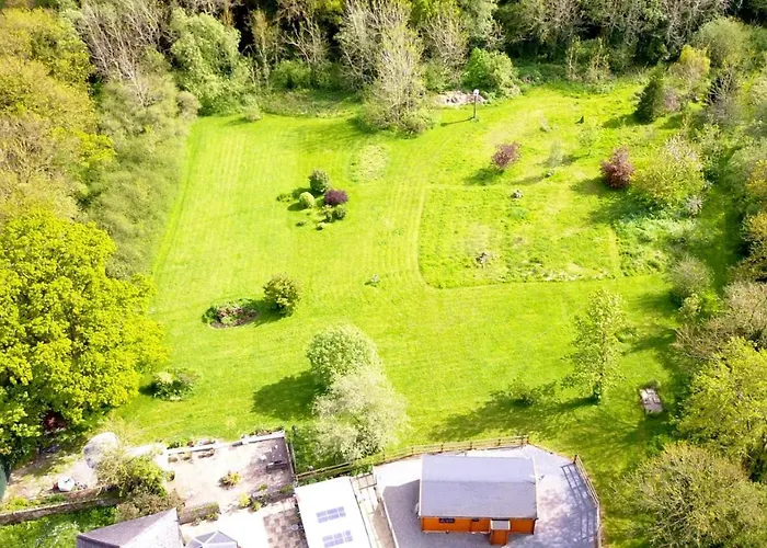 Шале Desart School Garden